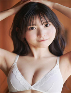 熟女人妻 中文字幕在线,美丽的小水蜜桃