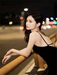 教师夫妇交换刺激做爰小说/你的奶好大让我揉揉动态视频